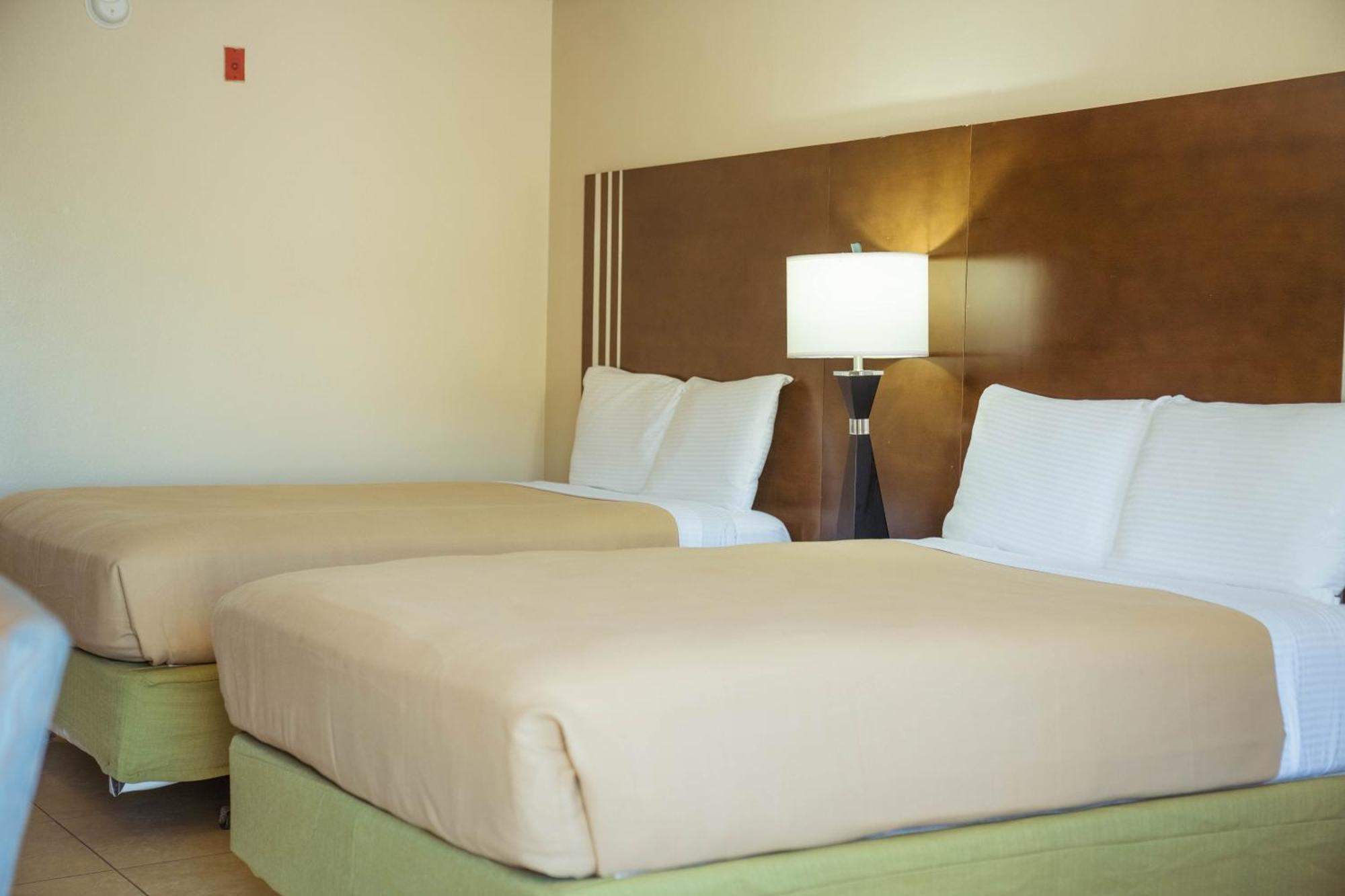 Serena Inn Citrus Ridge Extérieur photo